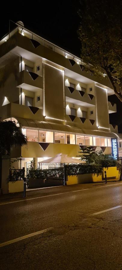 Hotel Beppe Rimini Eksteriør bilde