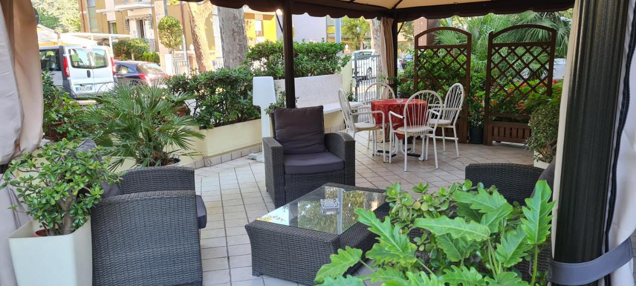 Hotel Beppe Rimini Eksteriør bilde