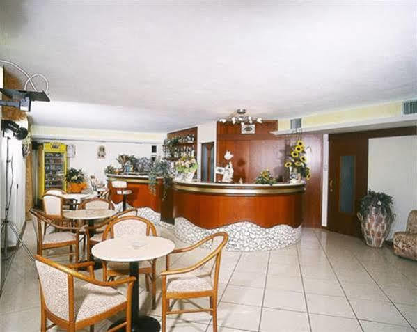 Hotel Beppe Rimini Eksteriør bilde